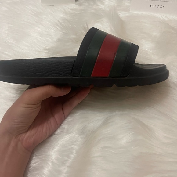Authentic Mens Gucci slides - Picture 5 of 9